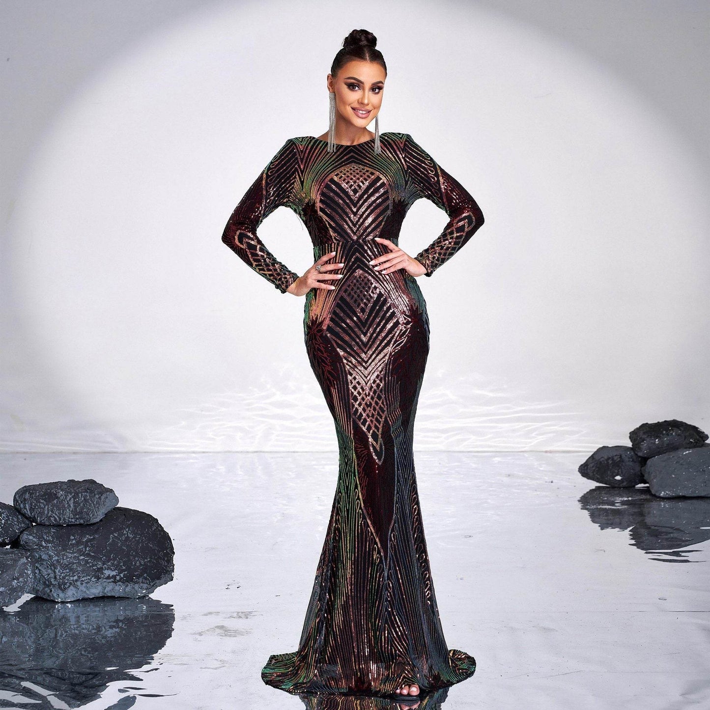 Long Sleeve Temperament Crew Neck Sexy Long Sequined Banquet Evening Dress - Velora