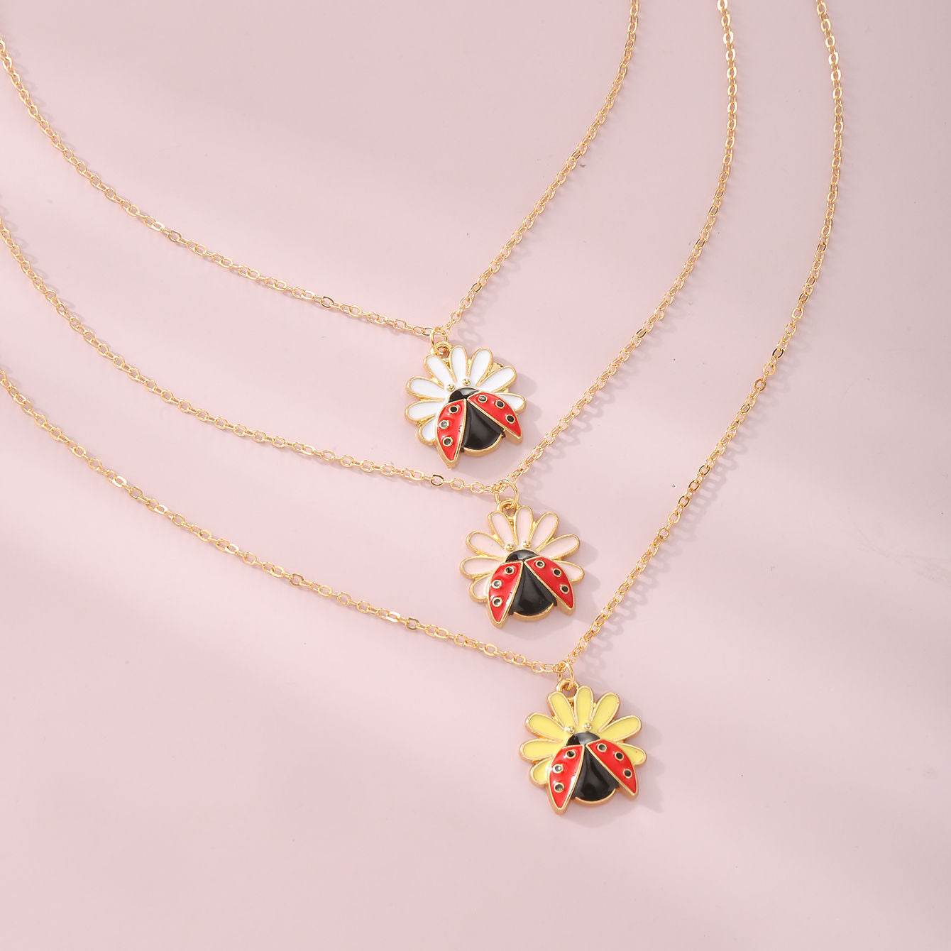 Children's Jewelry Pastoral Style Flower Ladybug Necklace Cute Cartoon Seven-spot Ladybug Pendant - Velora
