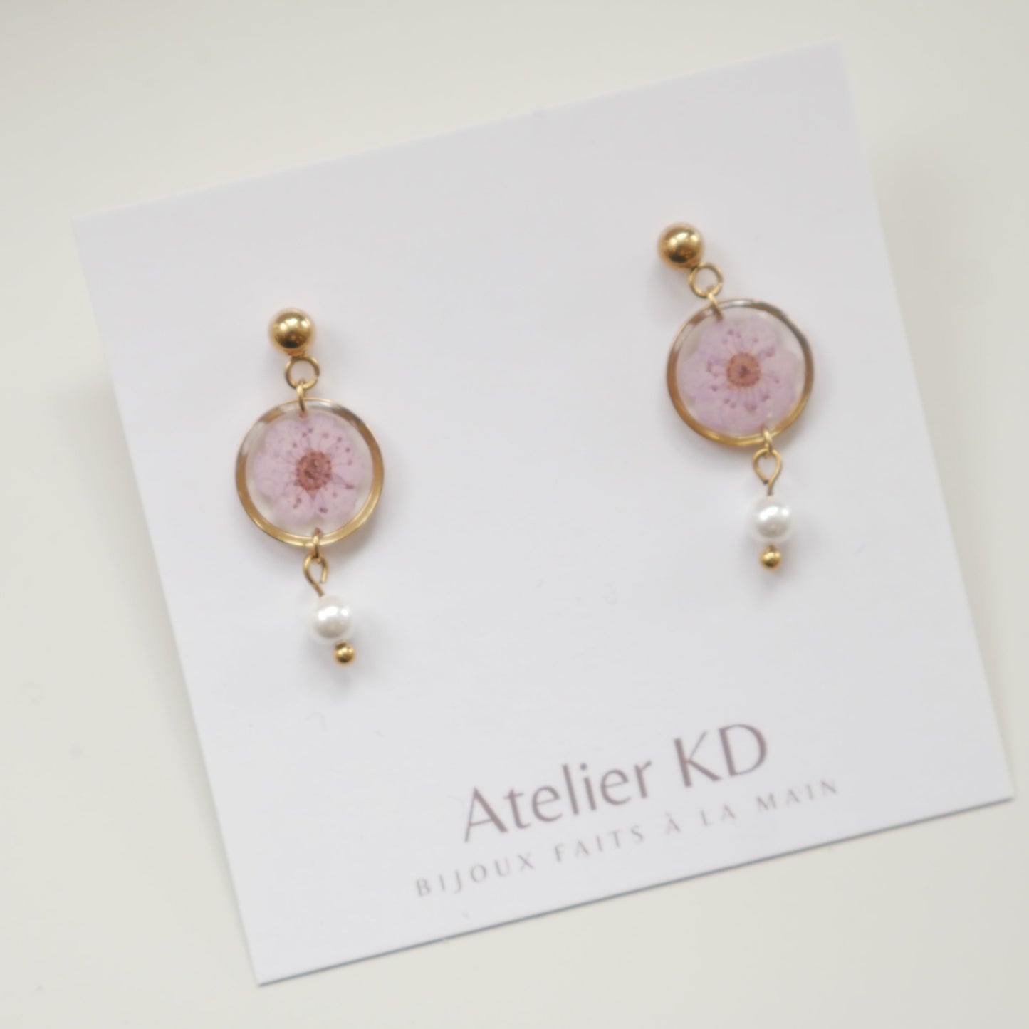 Boucles d'oreilles Perla - spirée lila - petit rond 12mm - Velora