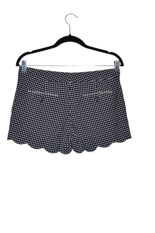 CLUB MONACO Women Classic Shorts Regular fit in Black - 4 - Velora