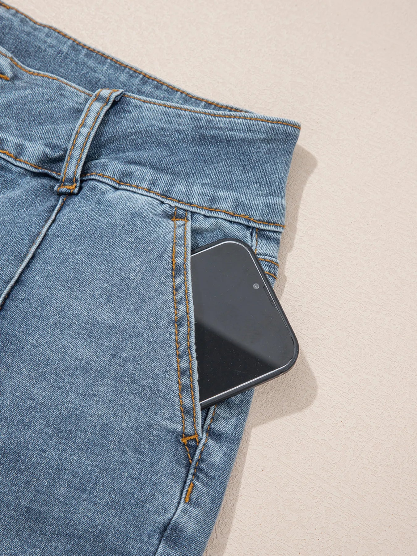 High-Waisted Flare Jeans with Seam Detail - Velora
