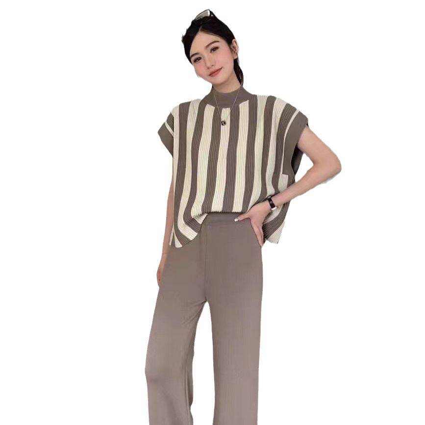 Elegant And Elegant Knitted Fashion Set - Velora