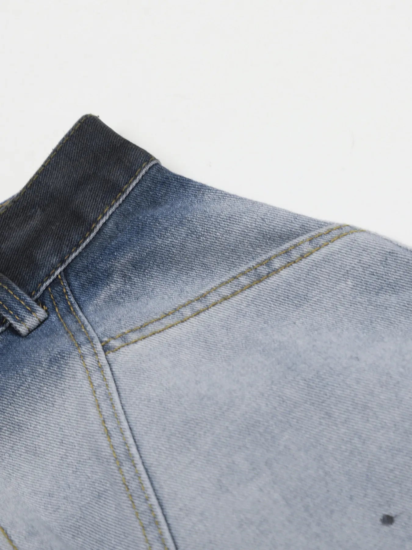 Men's Gradient Curved Jeans with Seam Detail - Velora