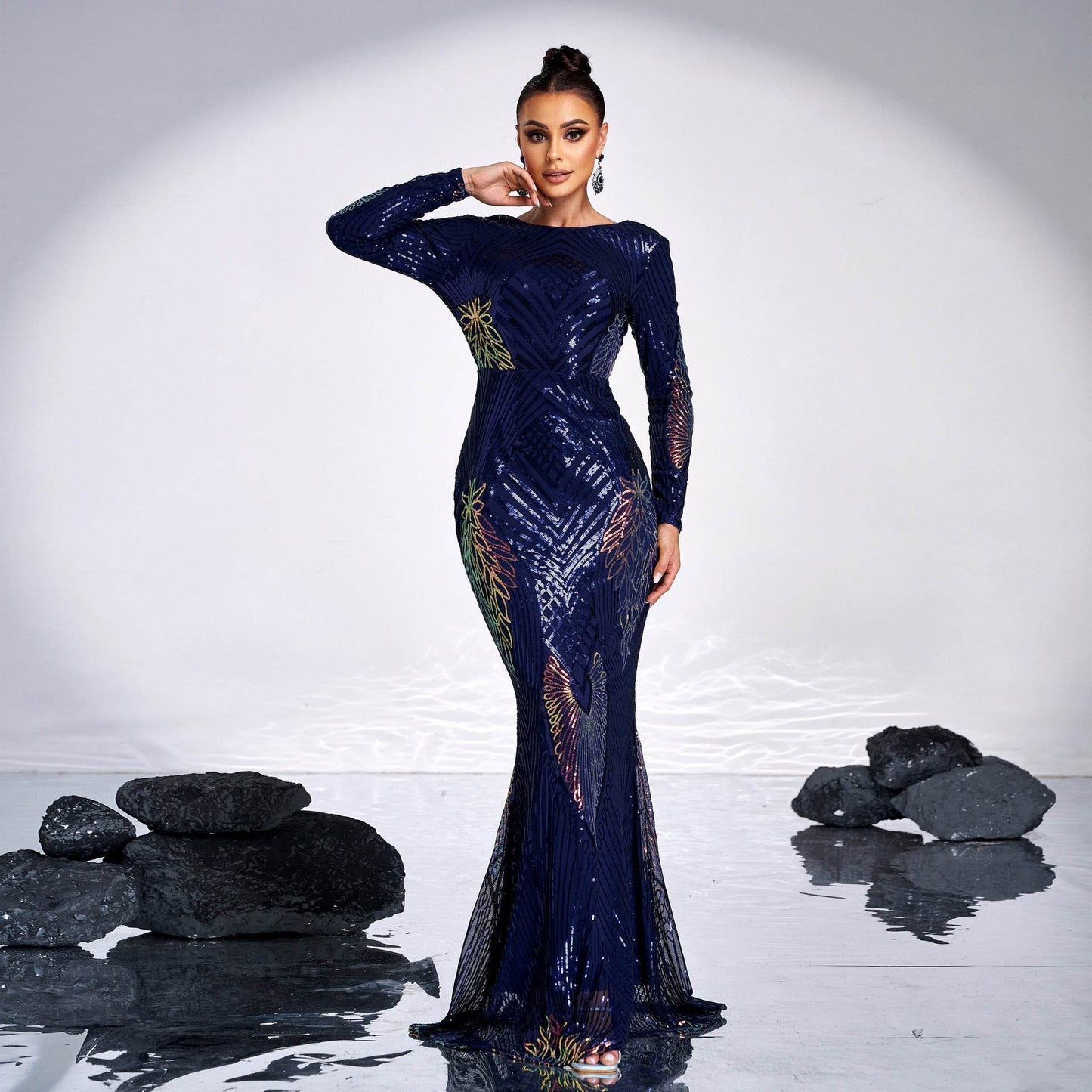 Long Sleeve Temperament Crew Neck Sexy Long Sequined Banquet Evening Dress - Velora