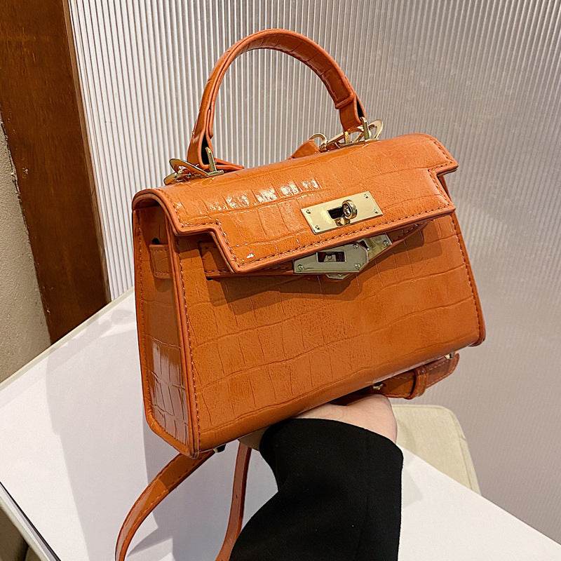 Popular New Elegant Women's Shoulder Crossbody Platinum Pouch - Velora