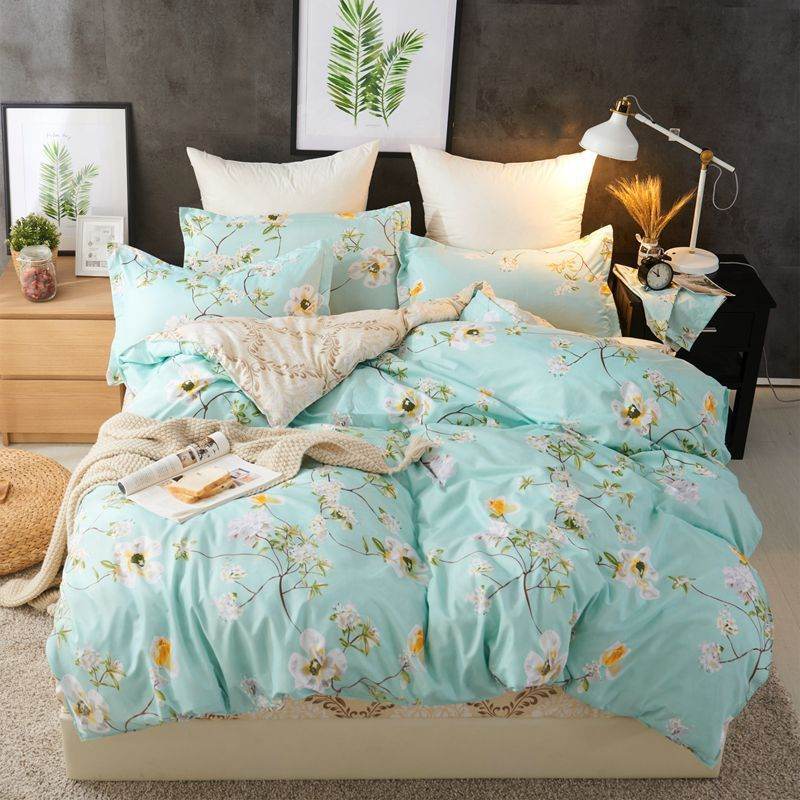 Three or four sets of bedding - Velora