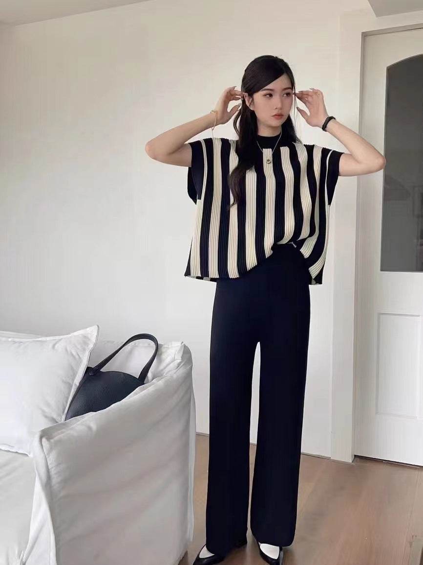 Elegant And Elegant Knitted Fashion Set - Velora