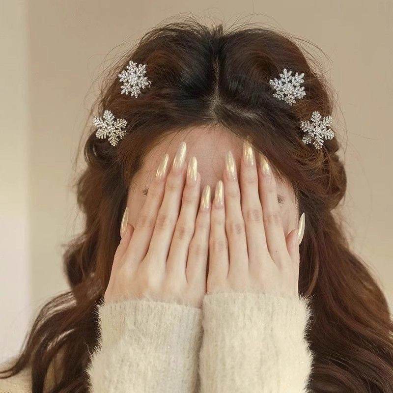 Cyrstal Snowflake Pearl Hair Clip Winter Girls Small Sweet Bobby Pins Women Fashion Retro Flower Hairside Headwear Accessories Hair Jewelry - Velora