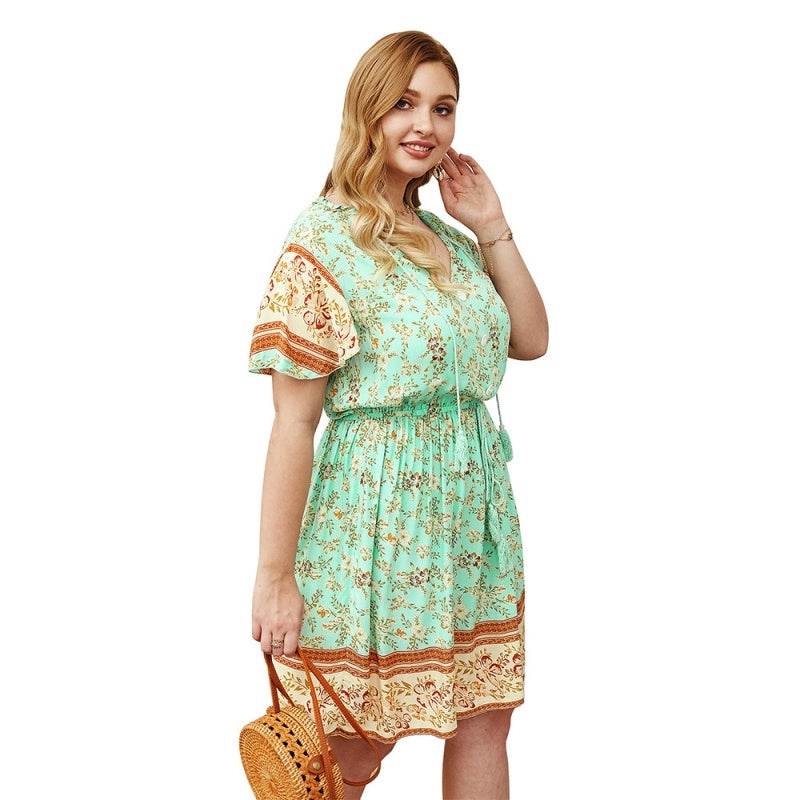 Elegant and elegant dress - Velora