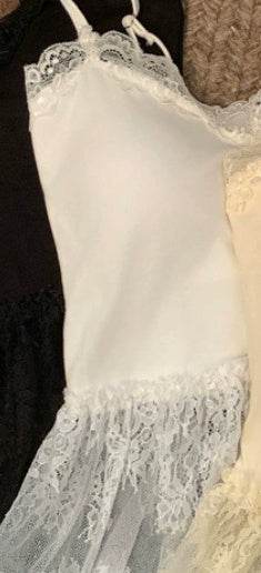 V-neck Socialite Style Beautiful Lace Small Sling - Velora