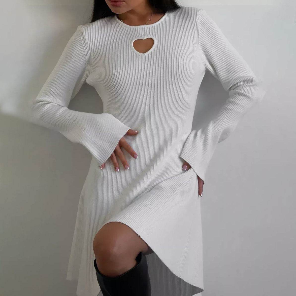Women's Round Neck Hollow-out Love-shape Print Dress Design Tight Waist - Velora