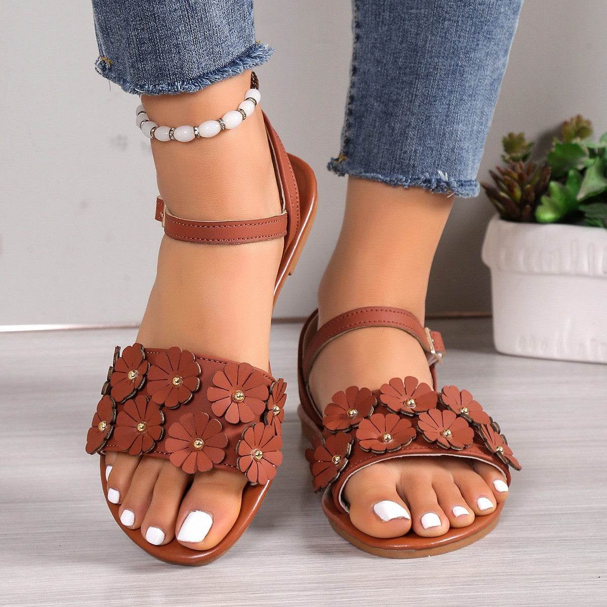 Retro Flowers Sandals Summer Casual Versatile Round Toe Buckle Flat Beach Shoes For Women New Roman Shoes - Velora