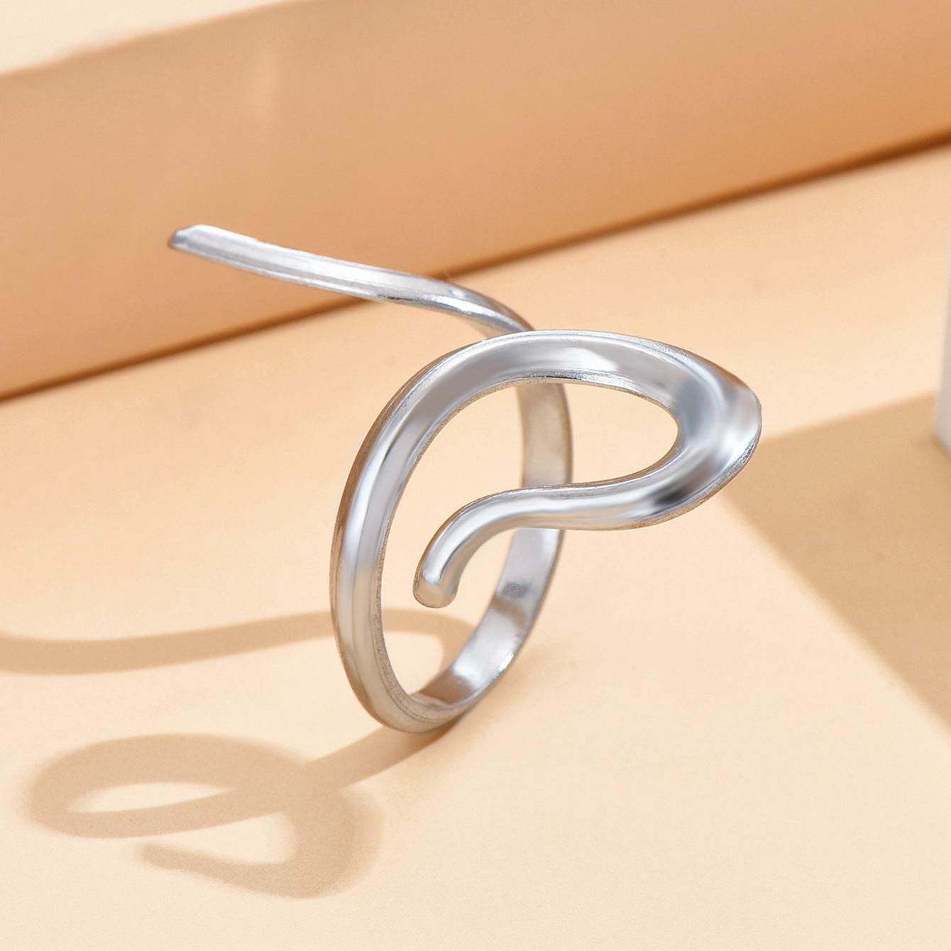 Retro High-grade Irregular Streamlined Design Ring - Velora