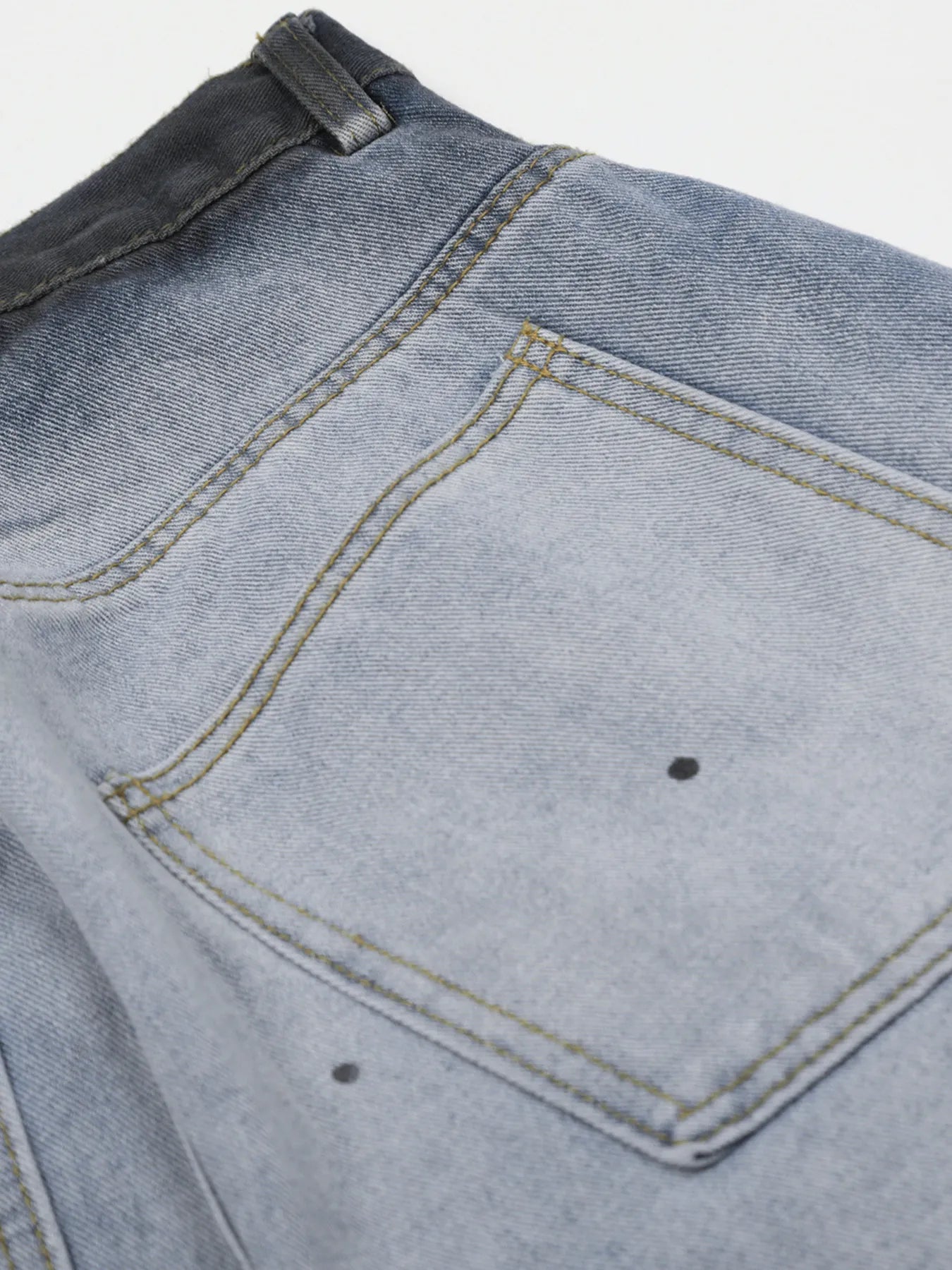 Men's Gradient Curved Jeans with Seam Detail - Velora