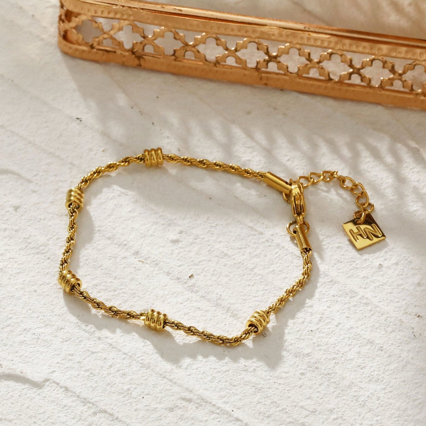 AMIENS Gold: Beaded Rope Chain Bracelet - Velora Luxury Fashion