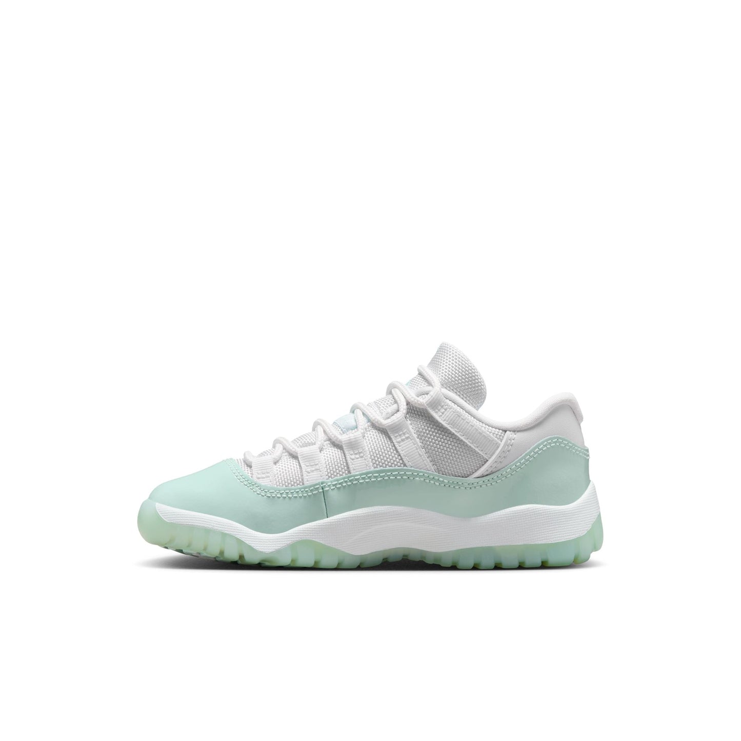 Y Jordan 11 Retro Low "Igloo" 580522-103 - Velora