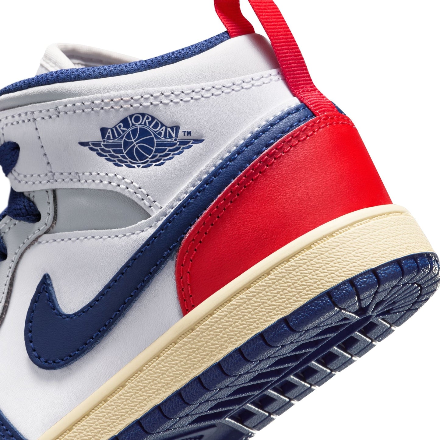 Y Jordan 1 Mid DQ8424-102 - Velora