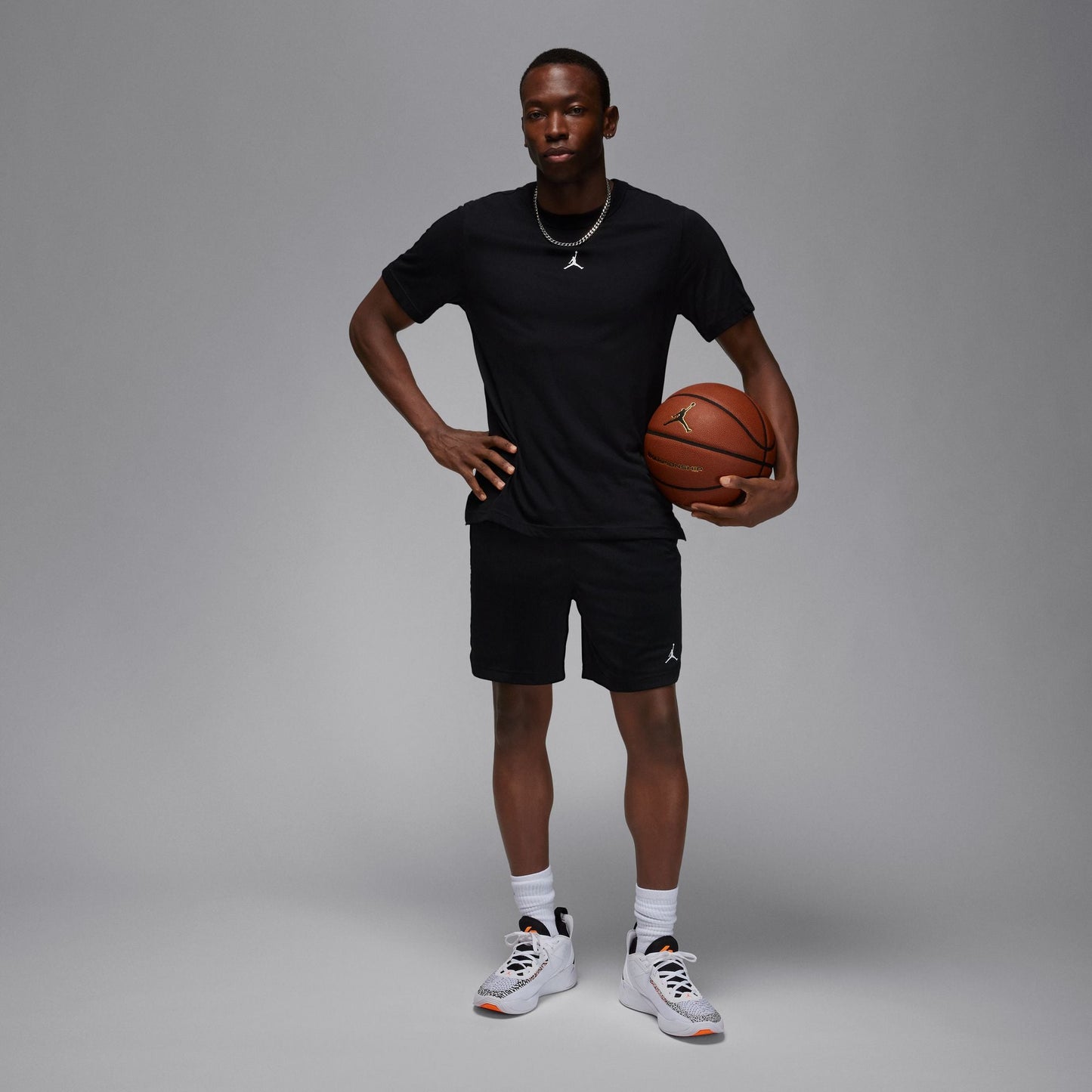 M Jordan Sport FN5816-010 - Velora