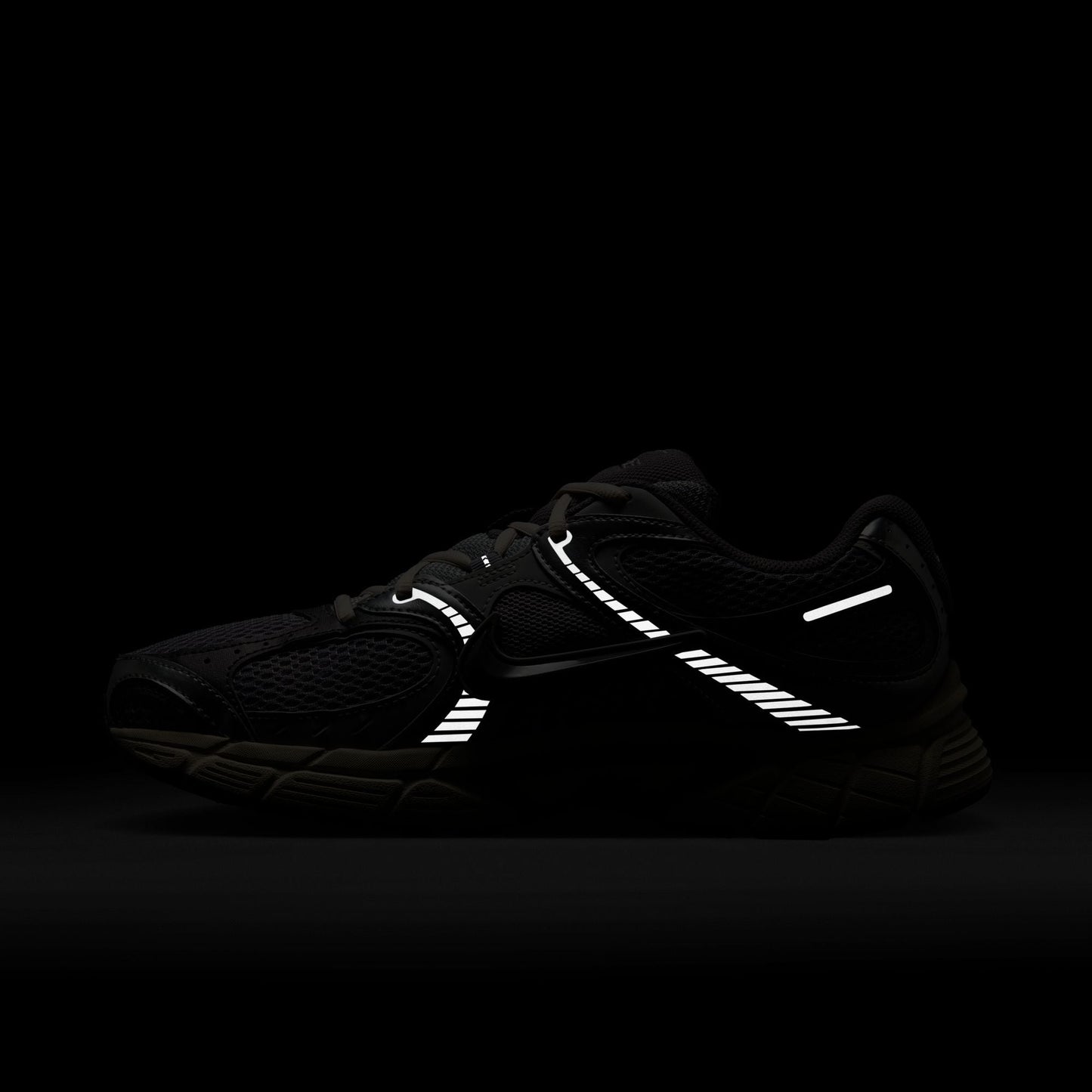 M Nike V5 RNR HJ5228-003 - Velora