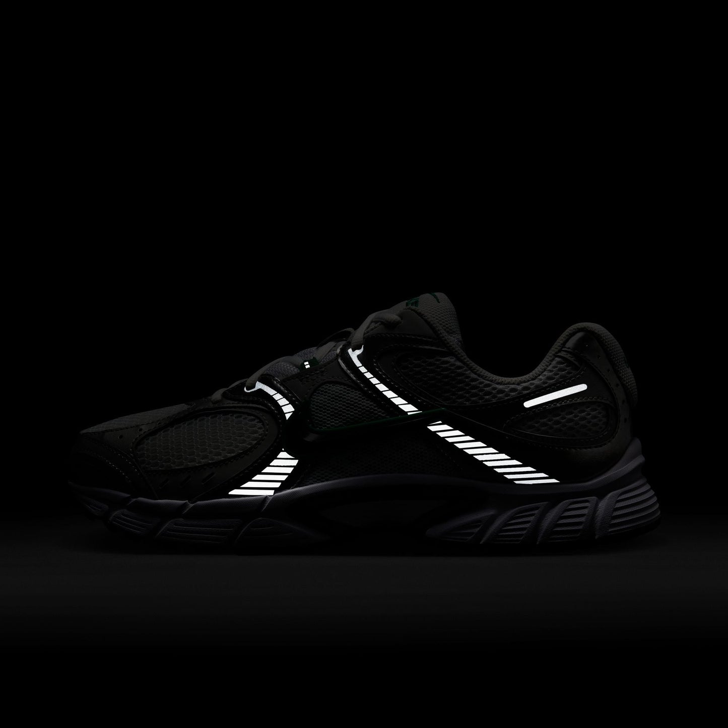 M Nike V5 RNR HJ5228-100 - Velora