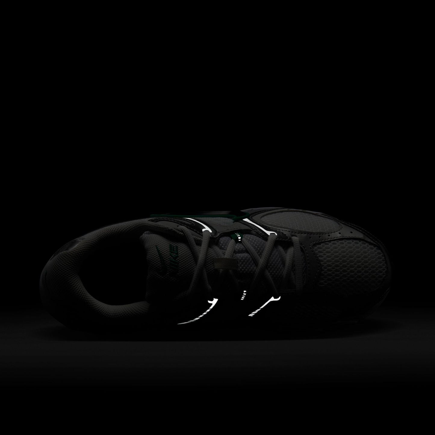 M Nike V5 RNR HJ5228-100 - Velora