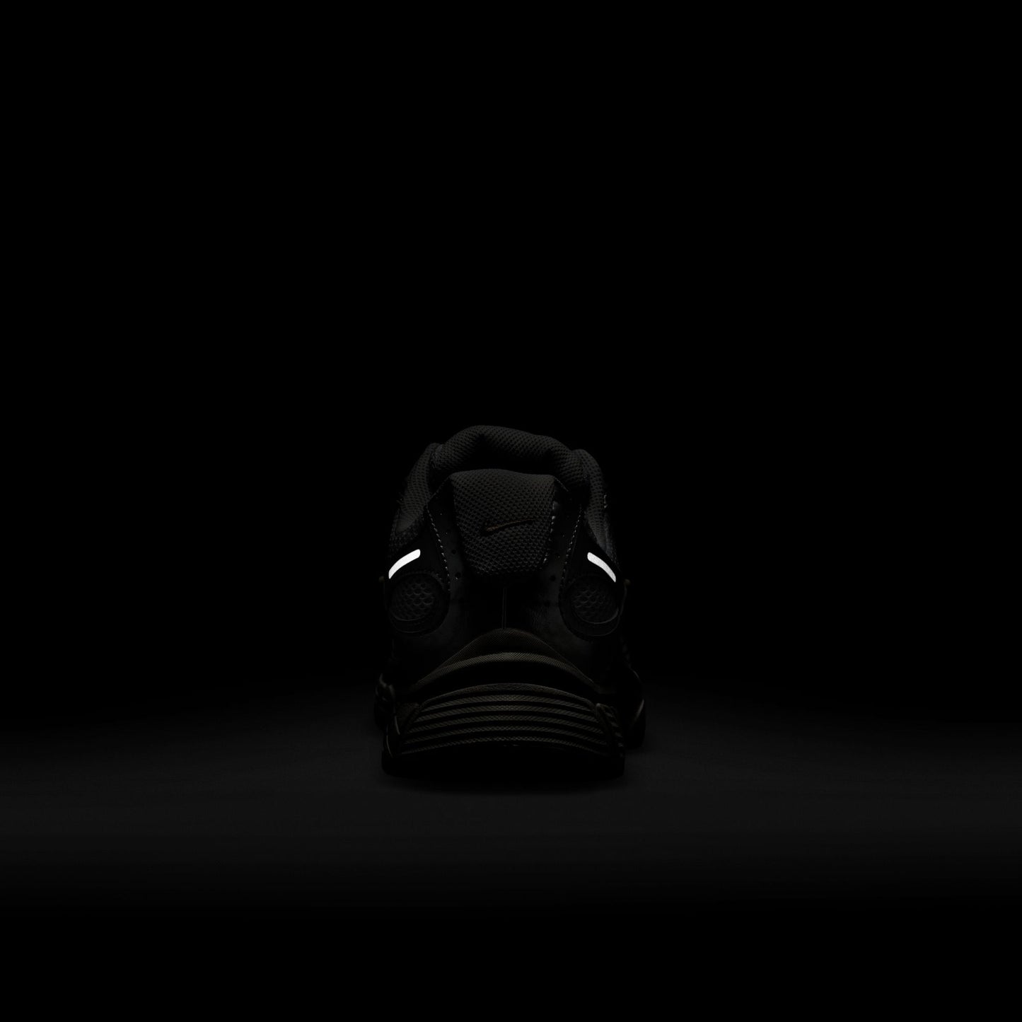 M Nike V5 RNR HJ5228-102 - Velora