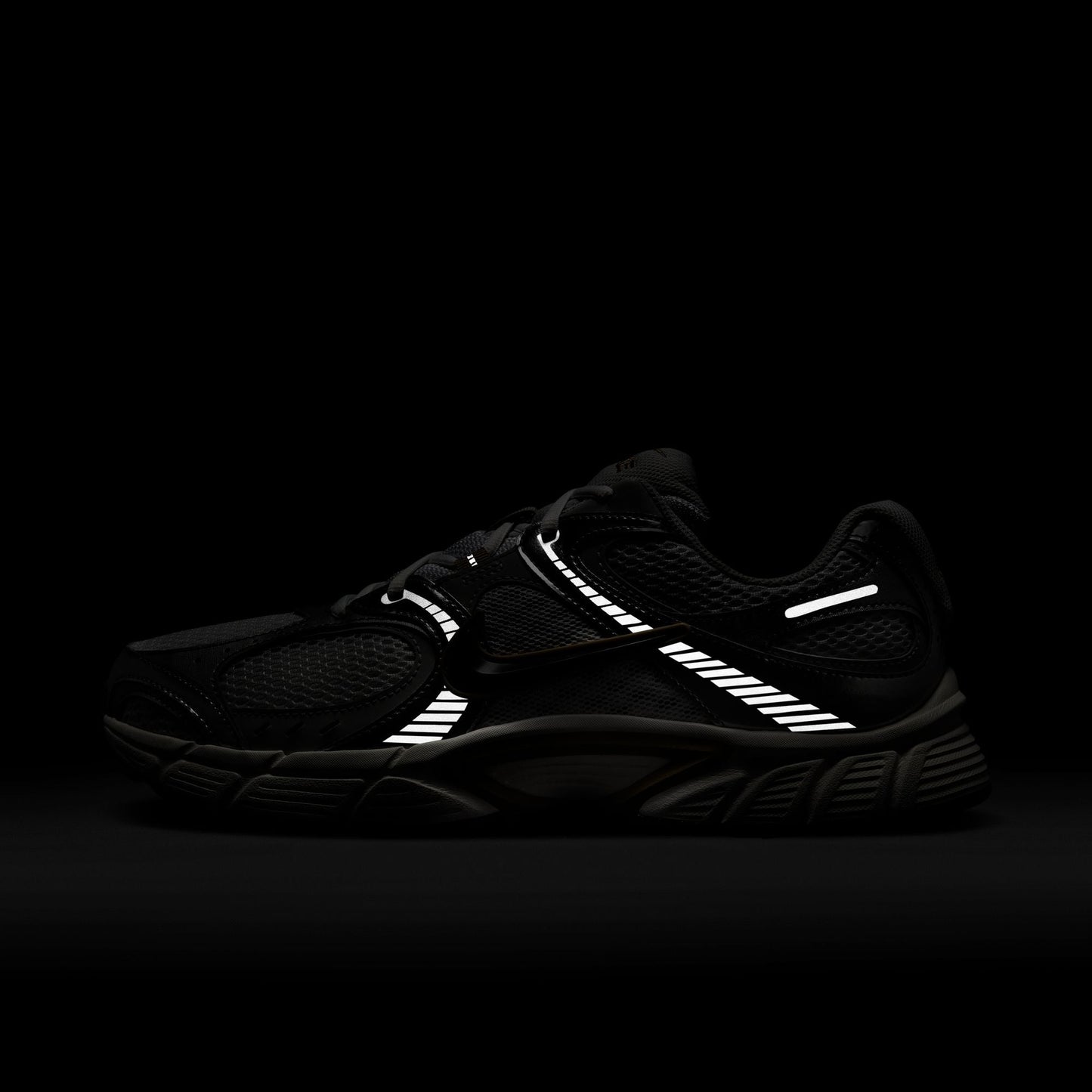 M Nike V5 RNR HJ5228-102 - Velora