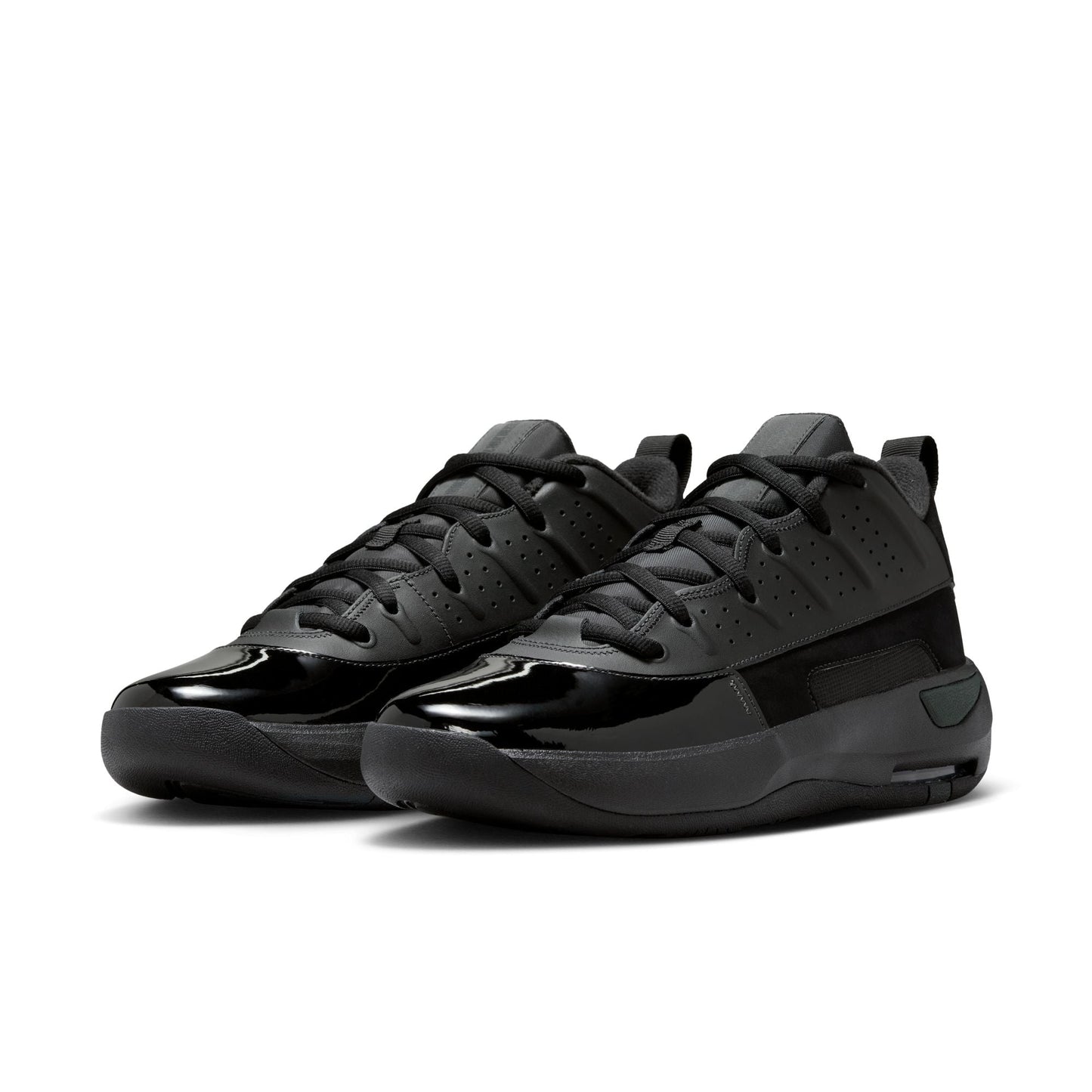 M Jordan Max Aura 7 HQ2091-001 - Velora