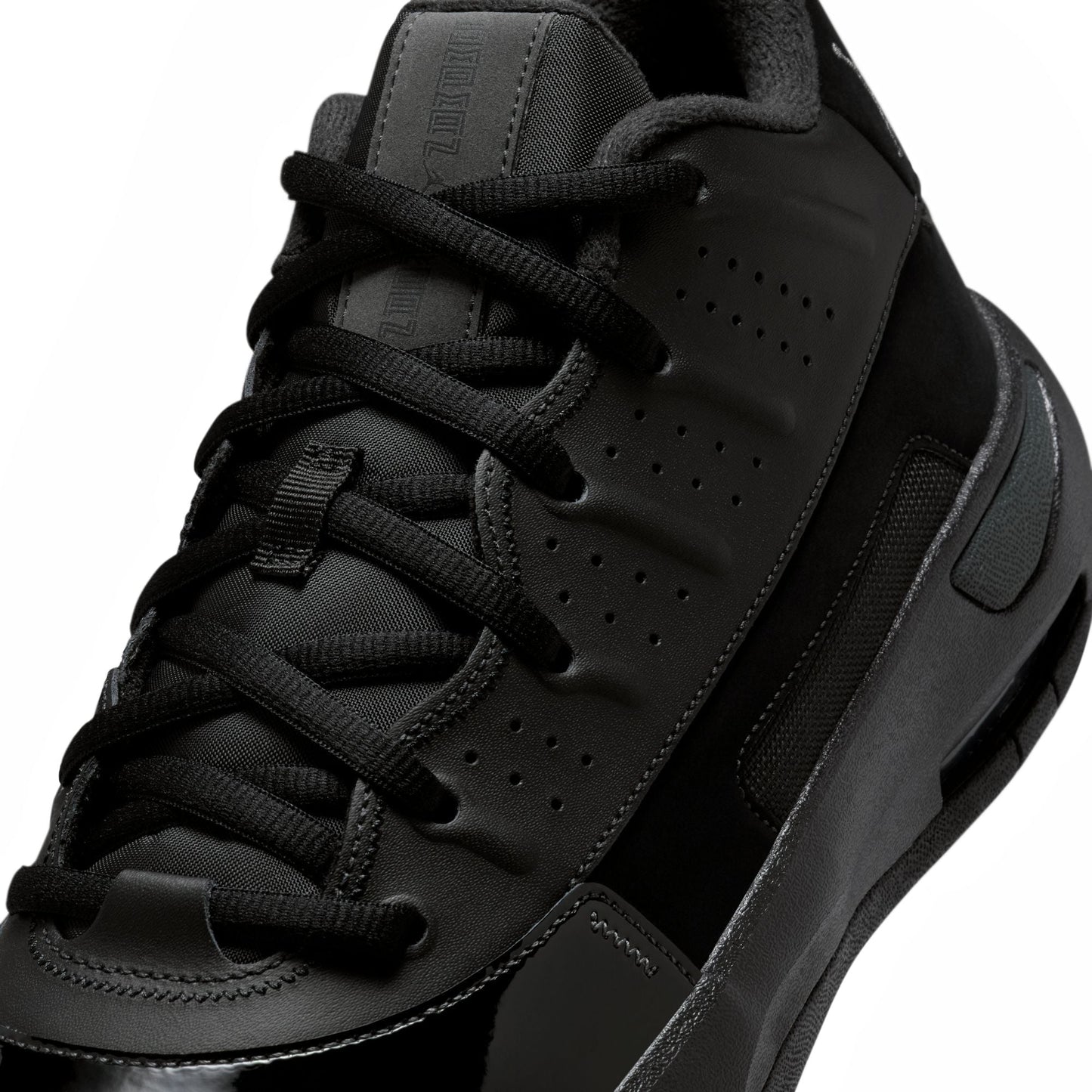 M Jordan Max Aura 7 HQ2091-001 - Velora