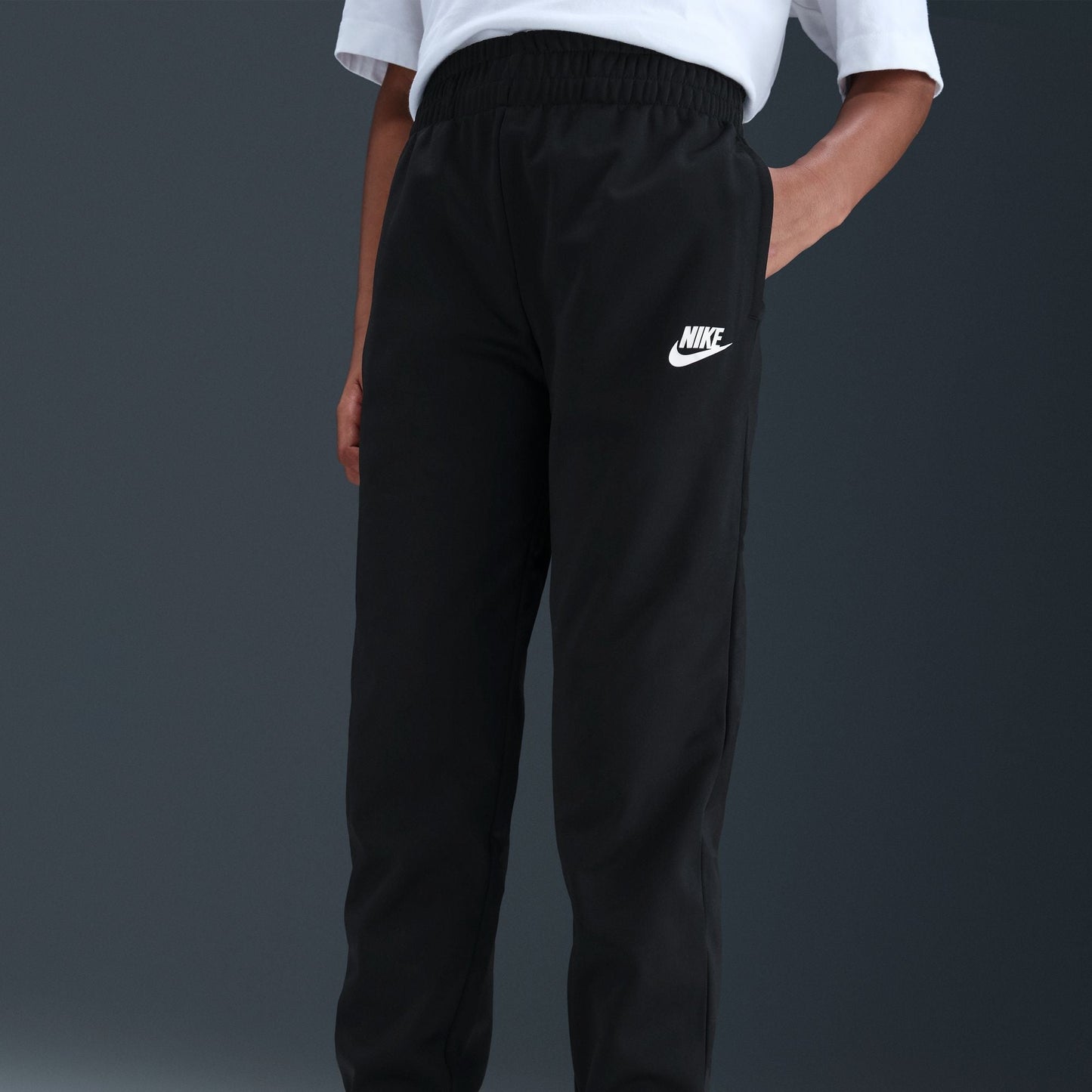 Y Nike Sportswear HQ9315-010 - Velora
