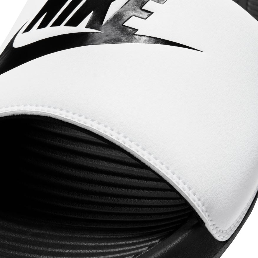 M Nike Victori One CN9675-005 - Velora