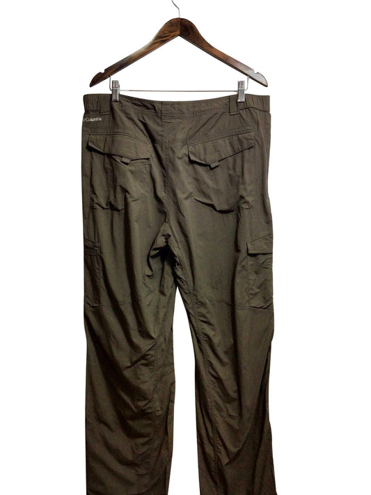 COLUMBIA Regular fit Pant in Green - 38x32 - Velora