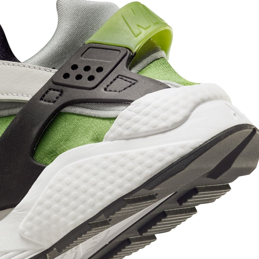 Nike Air Huarache DH4439-114 - Velora
