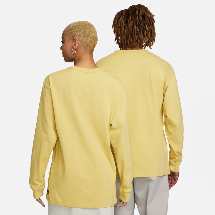 M Nike Sportswear Premium Essentials DO7390-700 - Velora