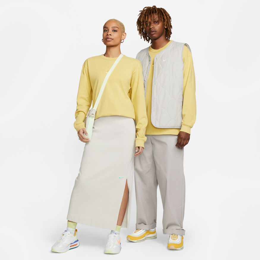 M Nike Sportswear Premium Essentials DO7390-700 - Velora
