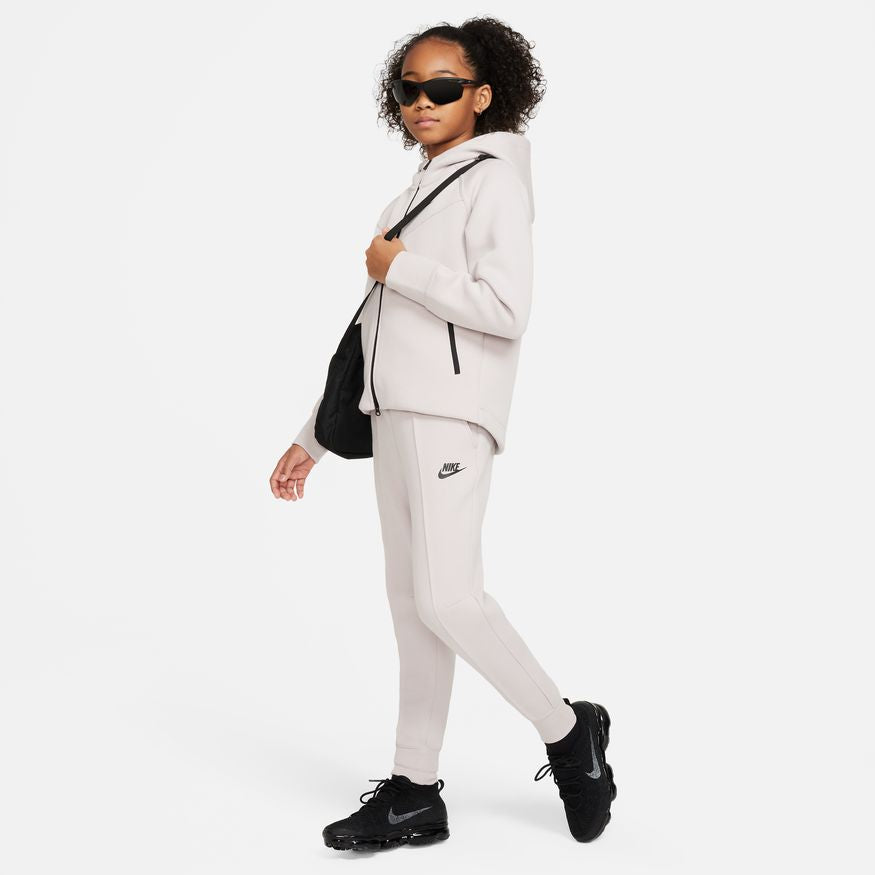 Nike Sportswear Tech Fleece FD2975-019 - Velora