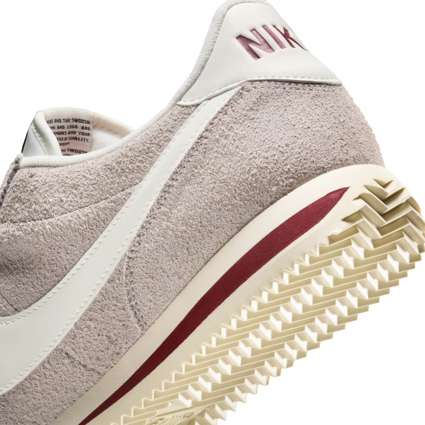 M Nike Cortez SE Suede HF3142-001 - Velora