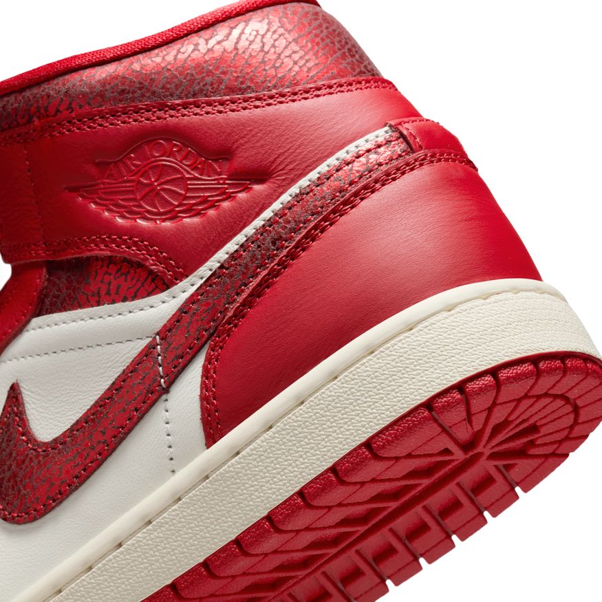 W Air Jordan 1 Mid SE HJ9337-106 - Velora