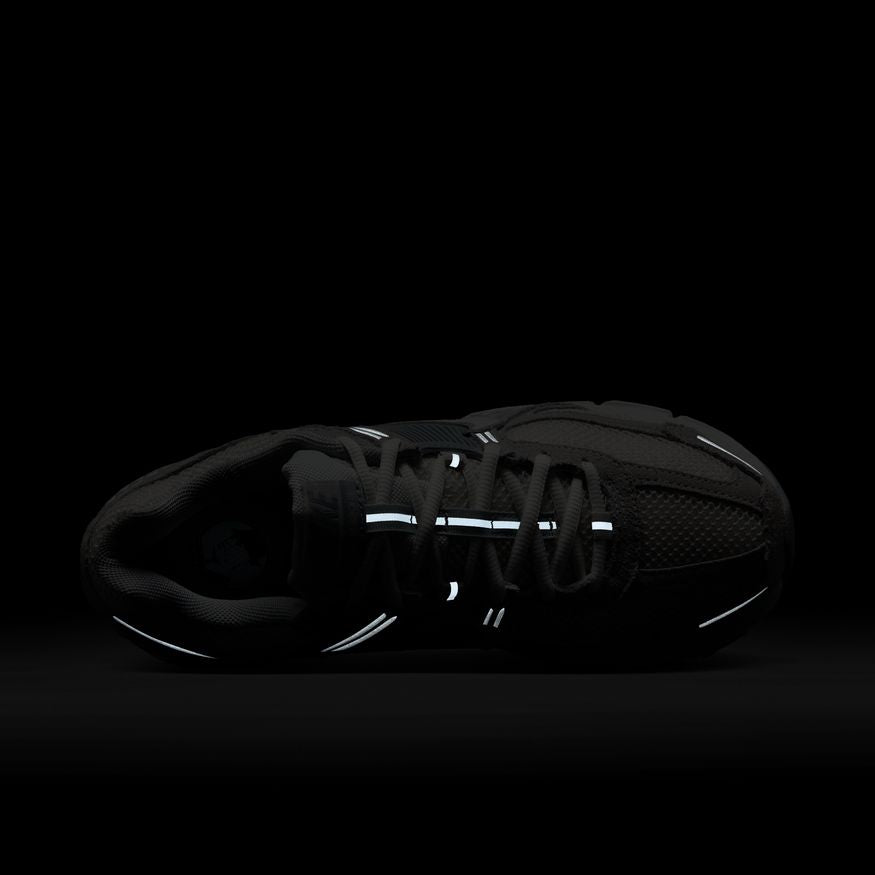 W Nike Zoom Vomero 5 HQ0458-001 - Velora