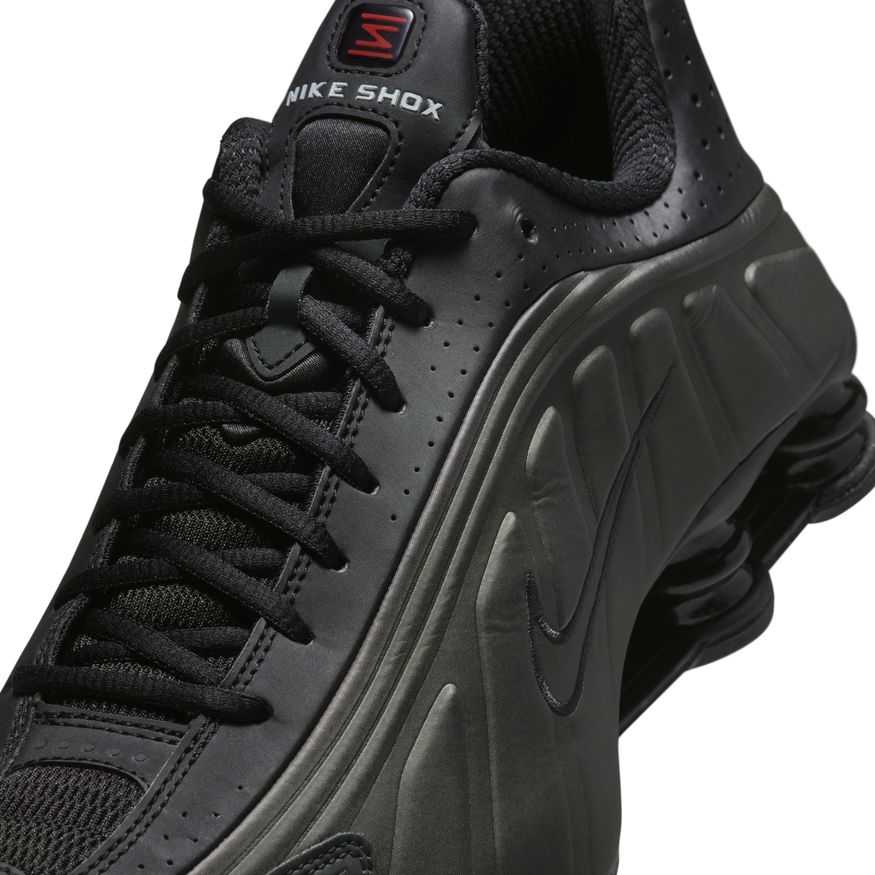 M Nike Shox R4 HQ1988-001 - Velora