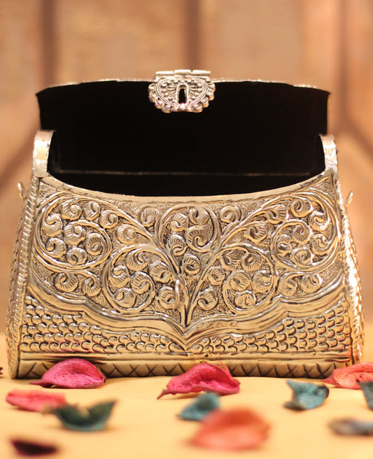 KISHA Silver Clutch - Velora Luxury Fashion