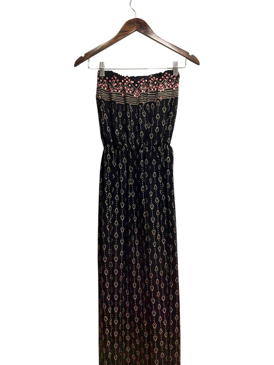 LORADA Regular fit Maxi Dress in Black - S - Velora