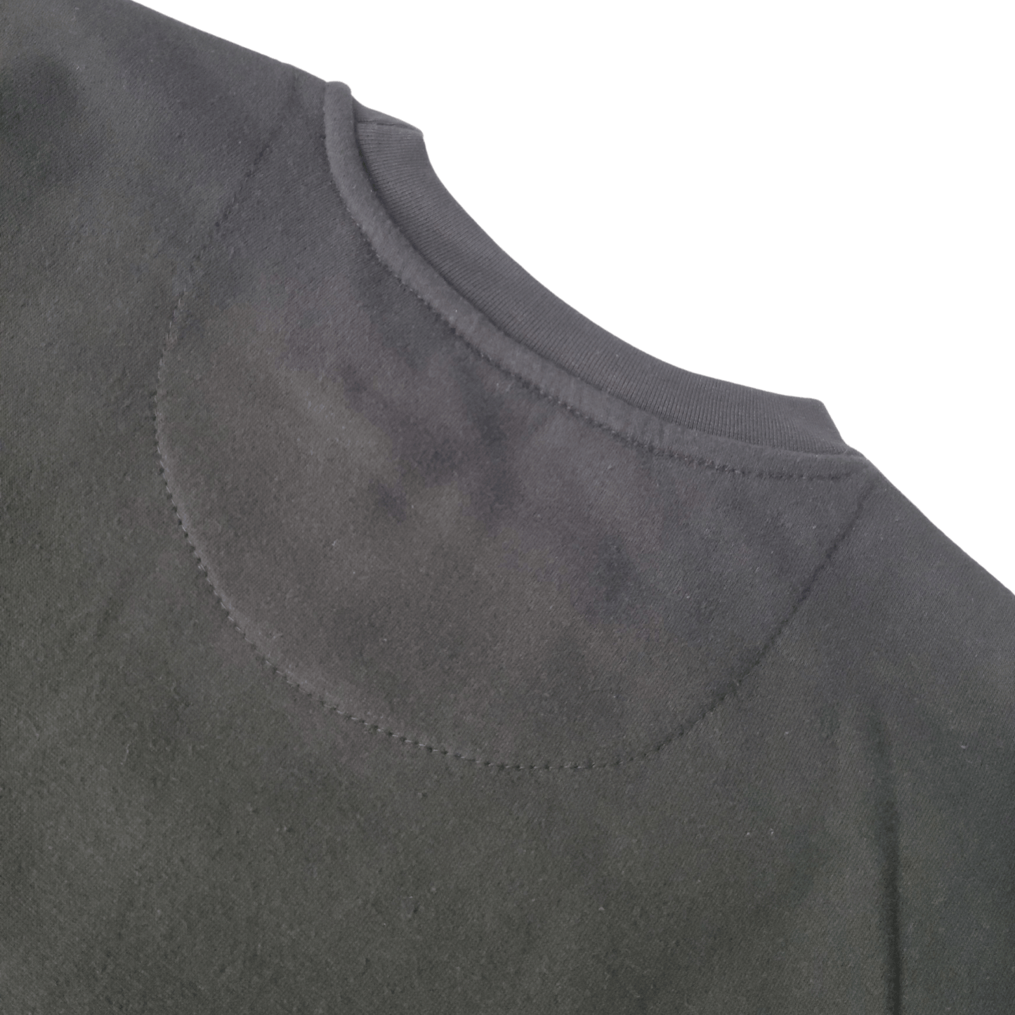 Makade Black Crewneck - Velora