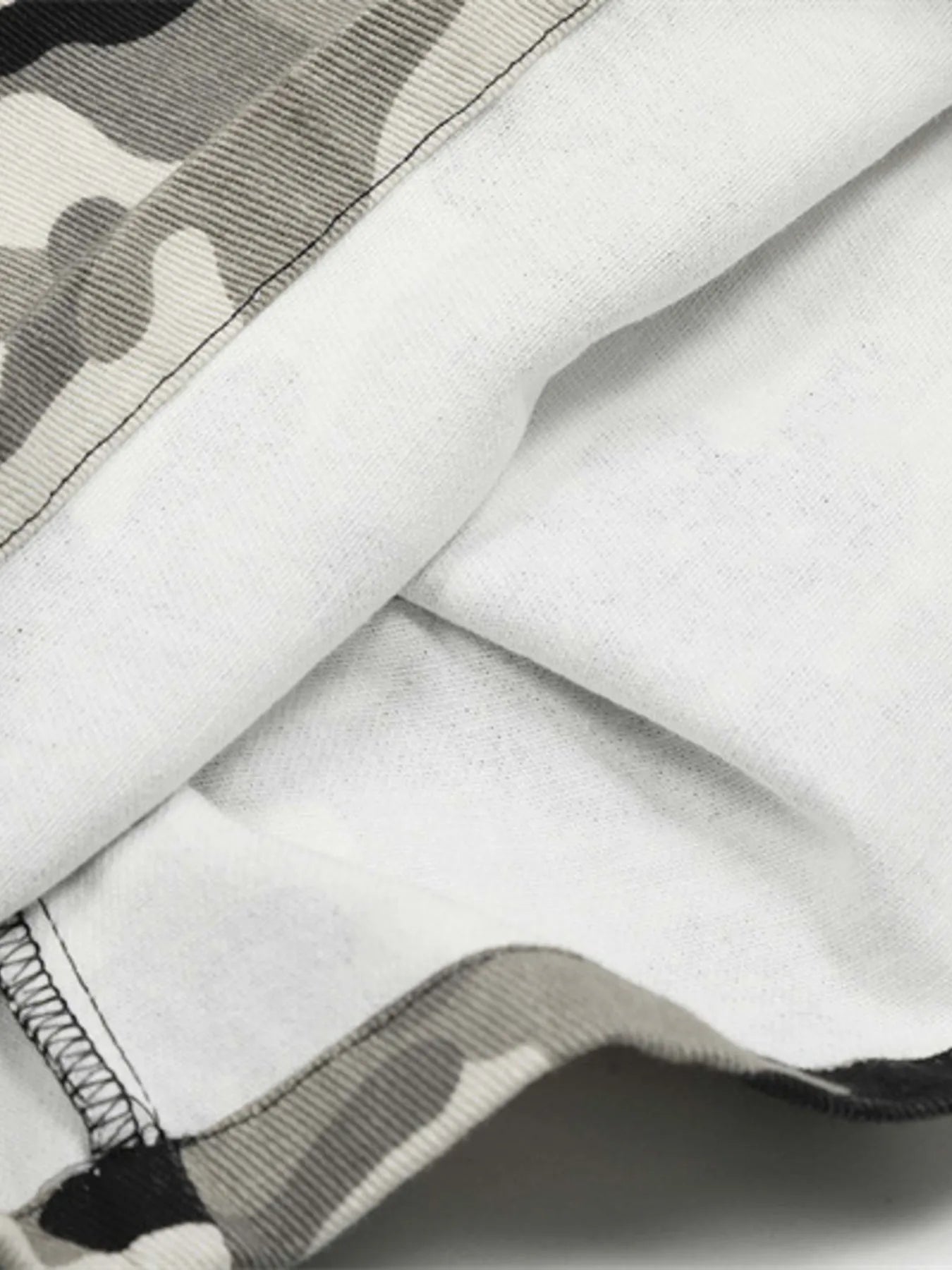 Men's Camouflage Cargo Shorts - Velora Luxury Fashion