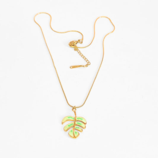 Monstera Leaf Pendant Necklace - Velora Luxury Fashion