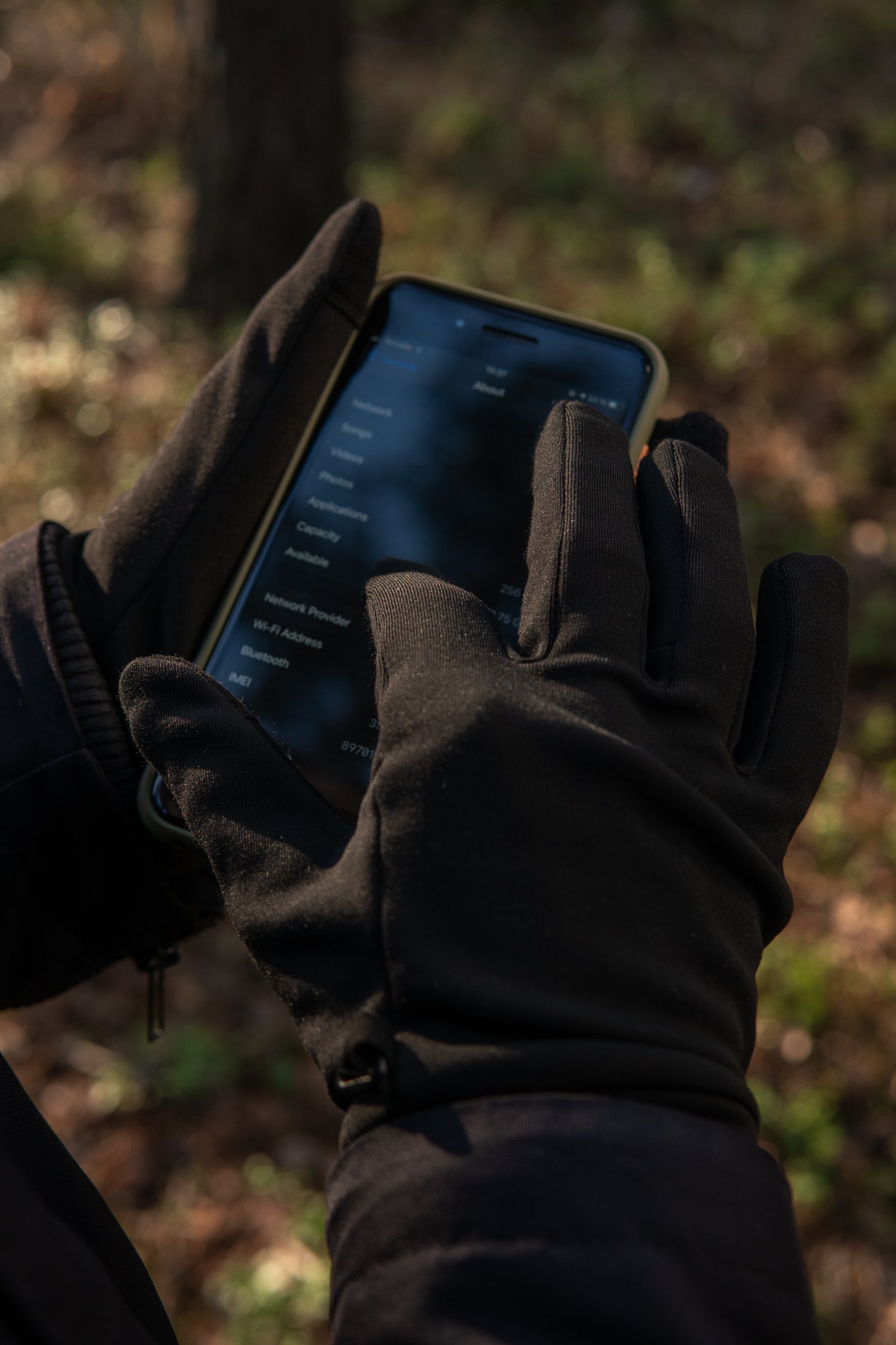 “Defender” 3-in-1 Gloves with Touchscreen Northbound Gear
