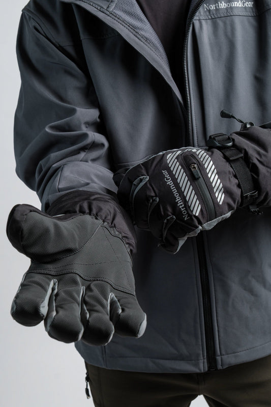 βDefenderβ 3-in-1 Gloves with Touchscreen Northbound Gear