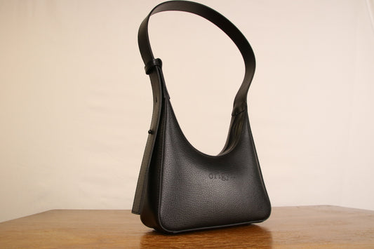 Origyn 01 - Plant-Based Vegan Leather Shoulder Handbag - Made with Plastic-Free MIRUM® - Velora Luxury Fashion