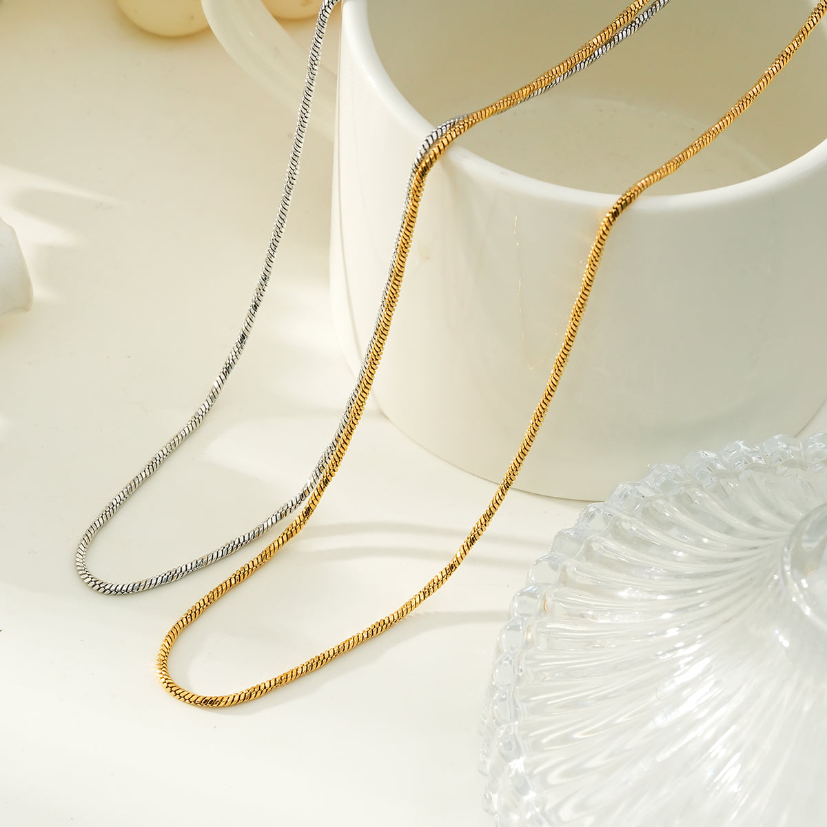 SKAGWAY: Minimalist Twisted Textures Chain Necklace in Gold - Velora Luxury Fashion