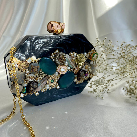 TREASURE Clutch Black - Velora Luxury Fashion